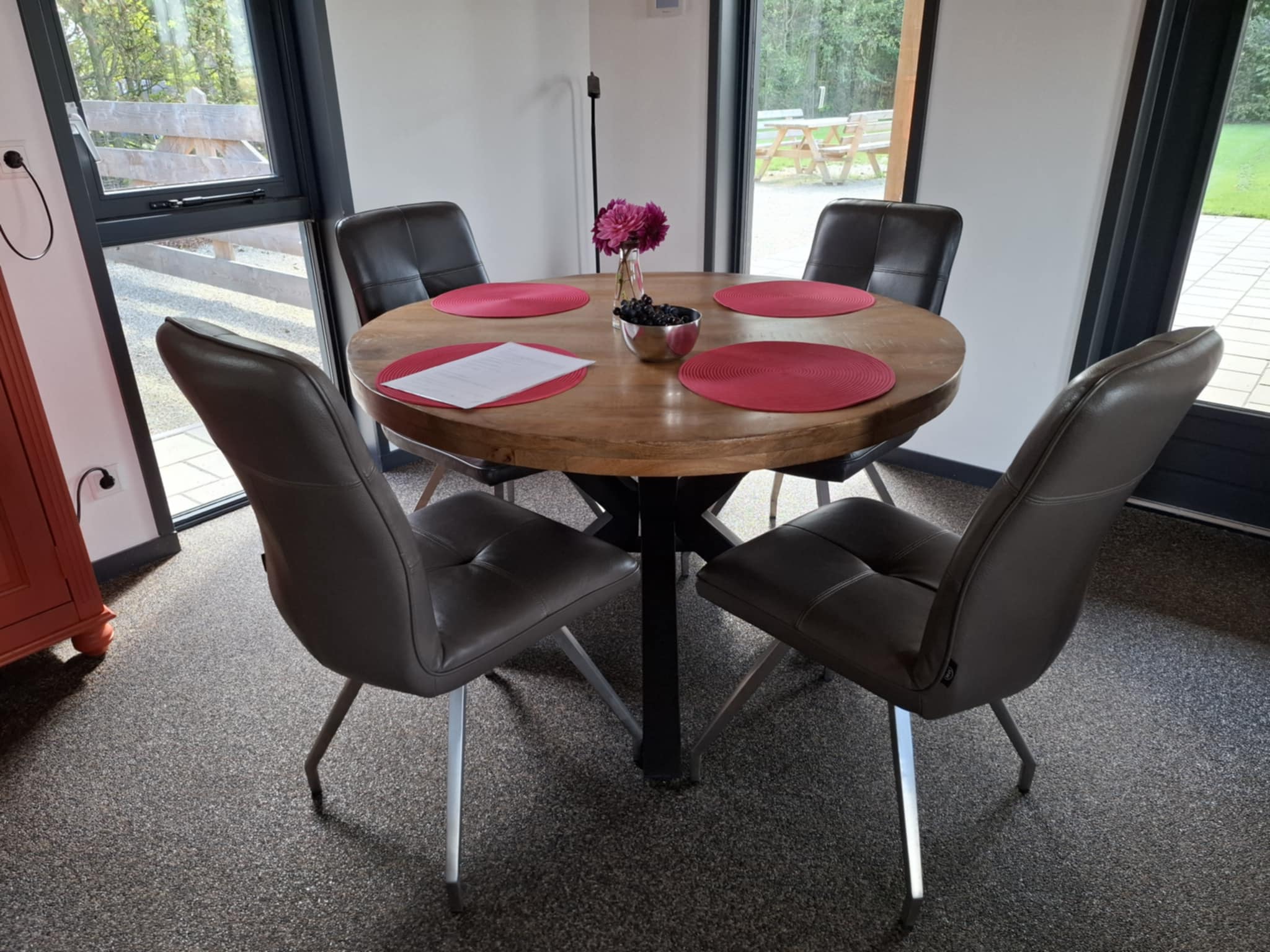 Chateau Lagarde eetkamer