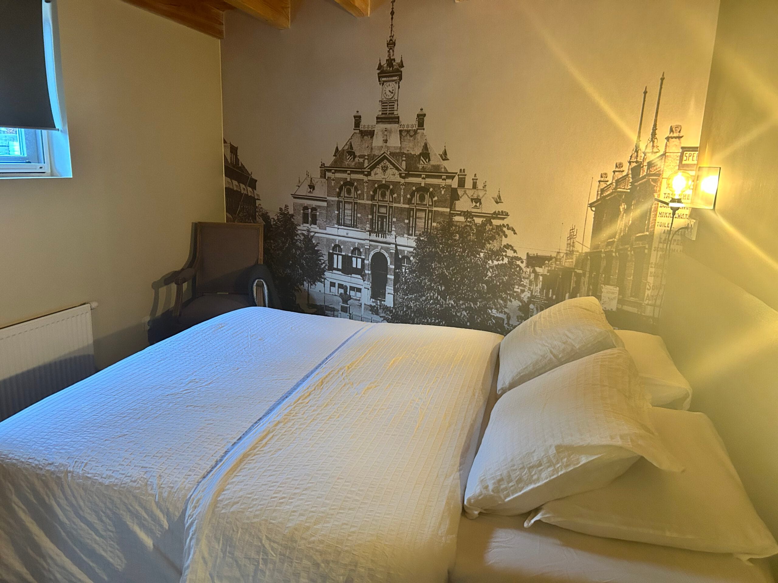 Stadhuisje Apeldoorn – Luxe vakantiehuis met hond op de Veluwe - slaapkamer